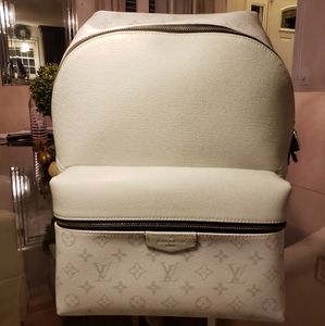 Louis Vuitton discovery Monogram antarct